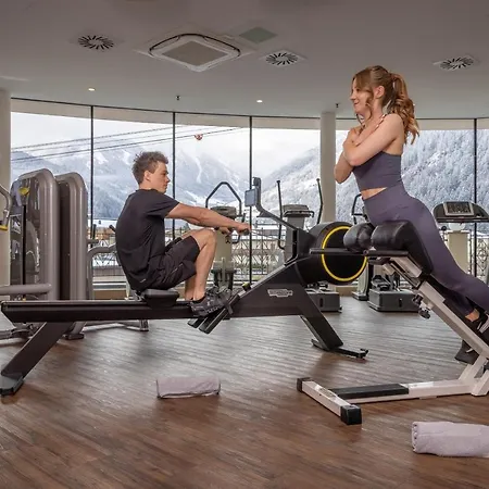 Strass - Sport & 4* Mayrhofen