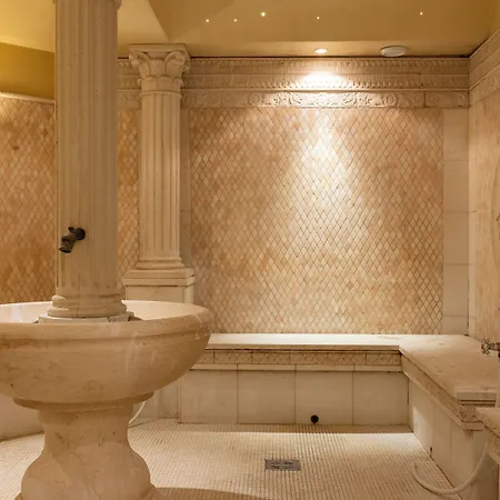 Strass - Sport & Hotel