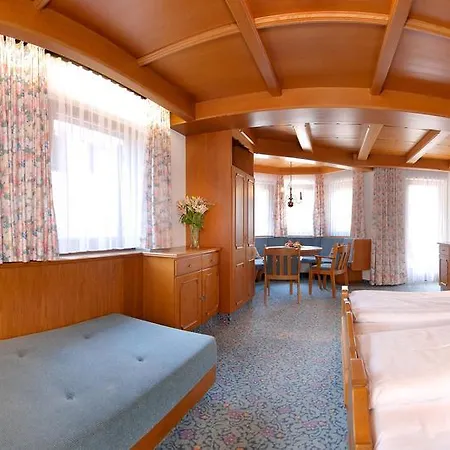 Hotel Strass - Sport & 4*