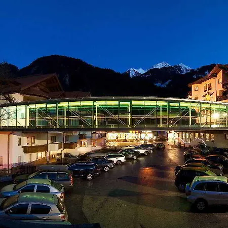 Hotel Strass - Sport & 4*