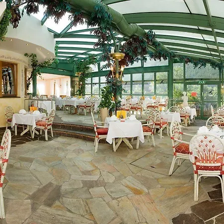 Hotel Strass - Sport & 4*