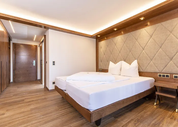 Hotel Strass - Sport & 4*